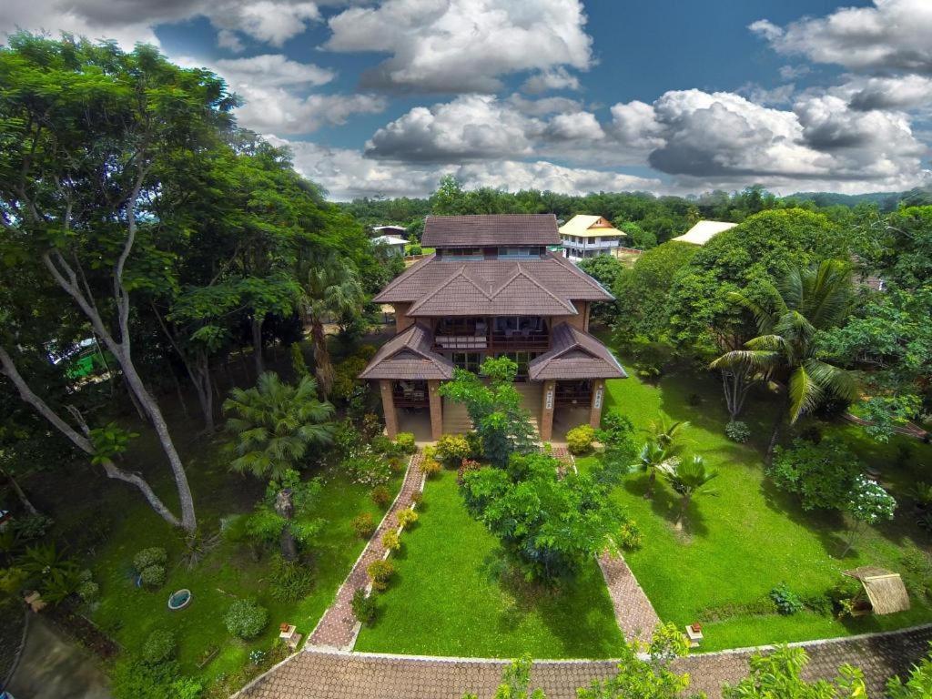Tao Garden Health Spa & Resort Чиангмай Екстериор снимка